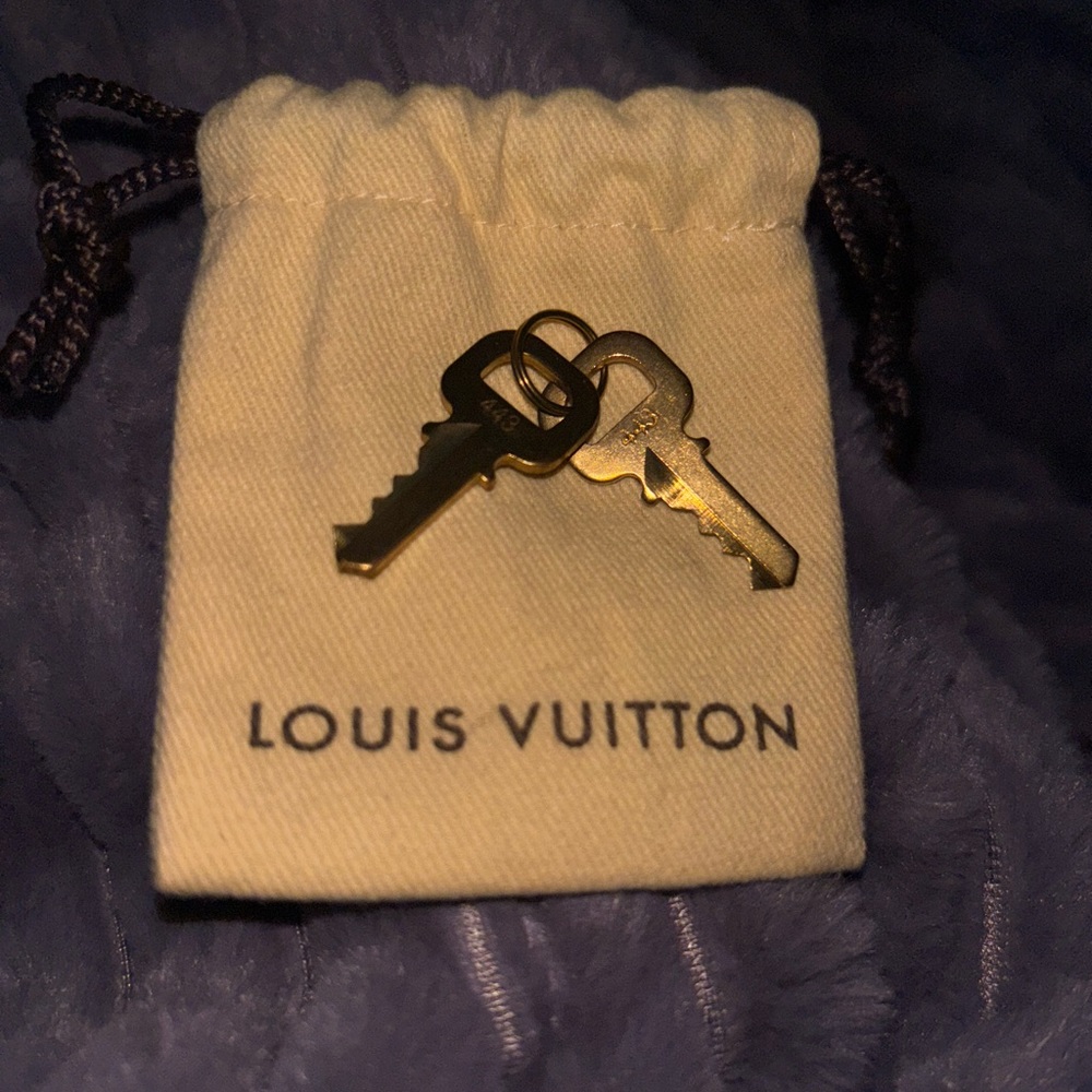 Louis Vuitton Gold Key Holder